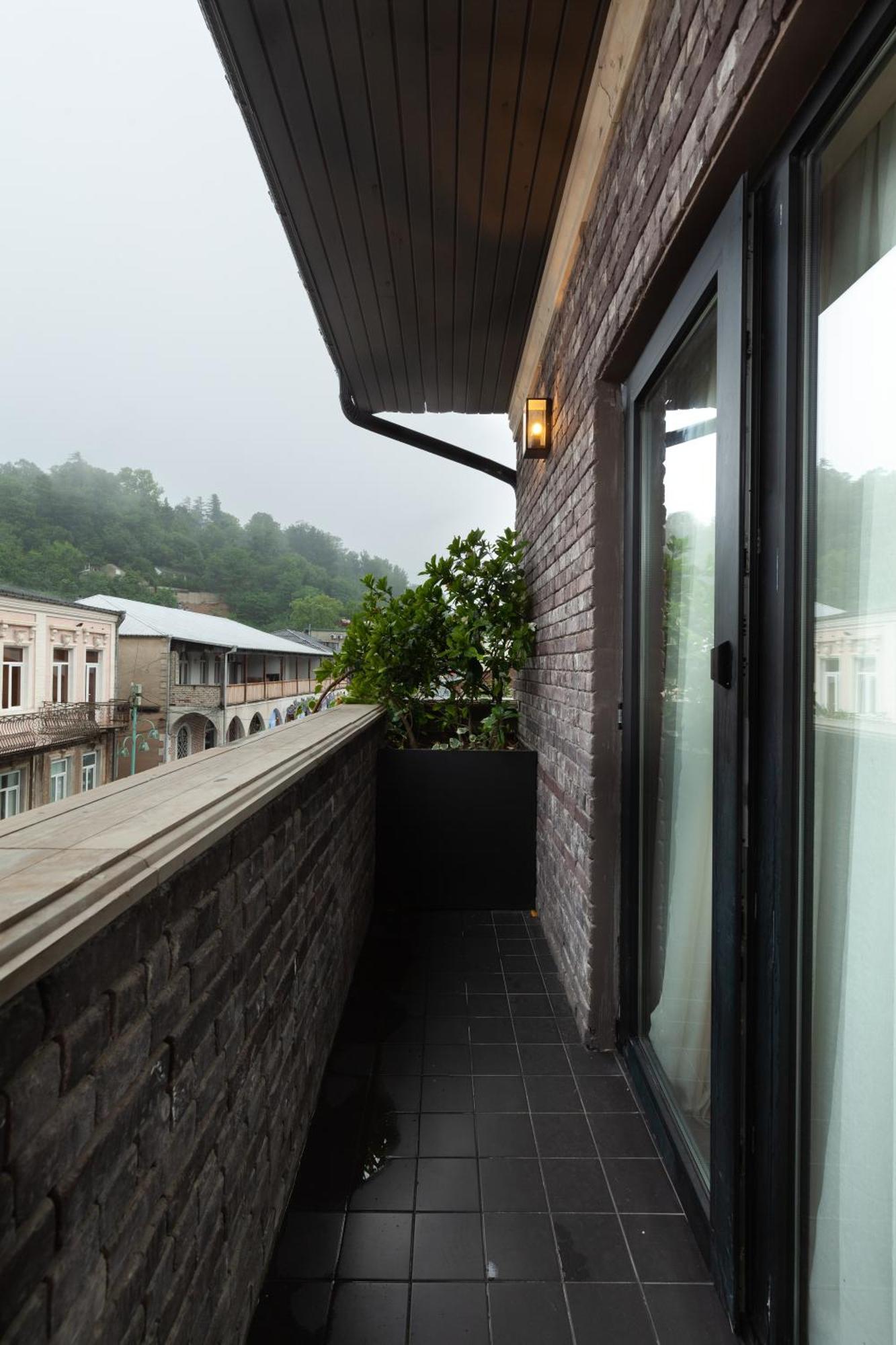 Communal Hotel Кутаиси Екстериор снимка