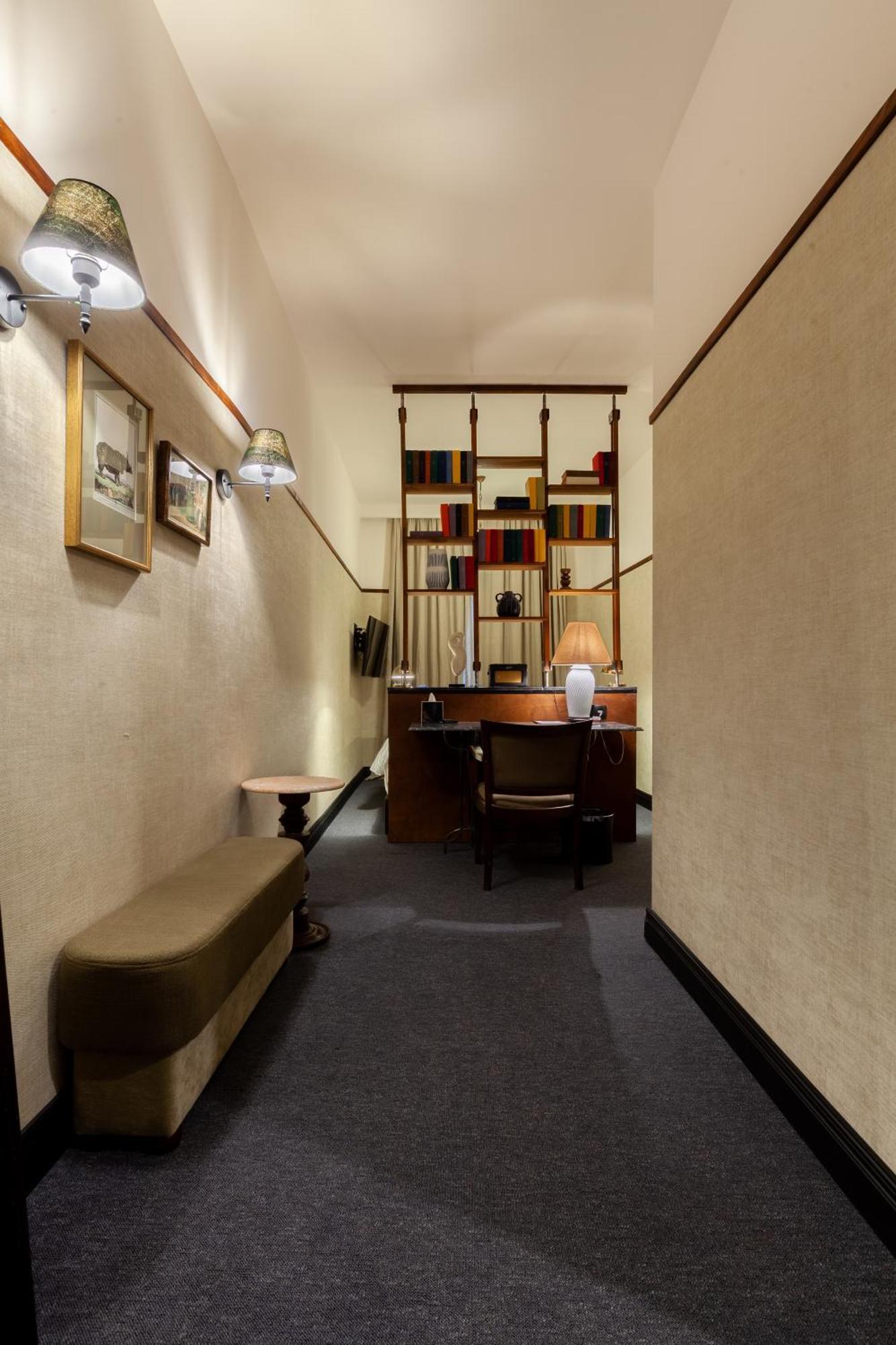 Communal Hotel Кутаиси Екстериор снимка