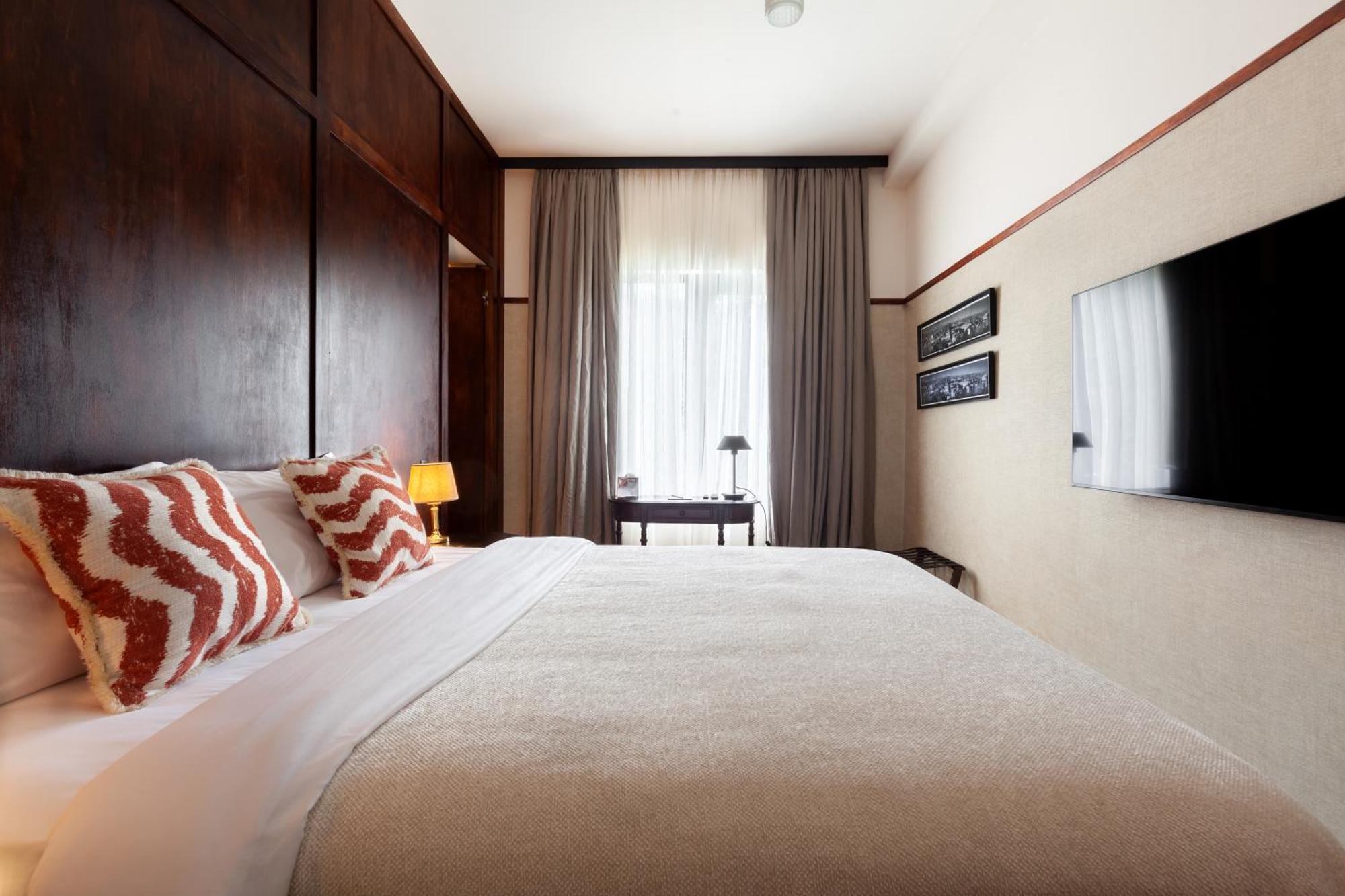 Communal Hotel Кутаиси Екстериор снимка